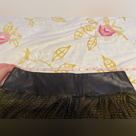 MaxAzria Skirt (NWT) - Picture 8 of 10